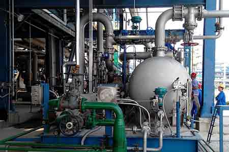 肯富来液环泵机组在石化行业便用现场